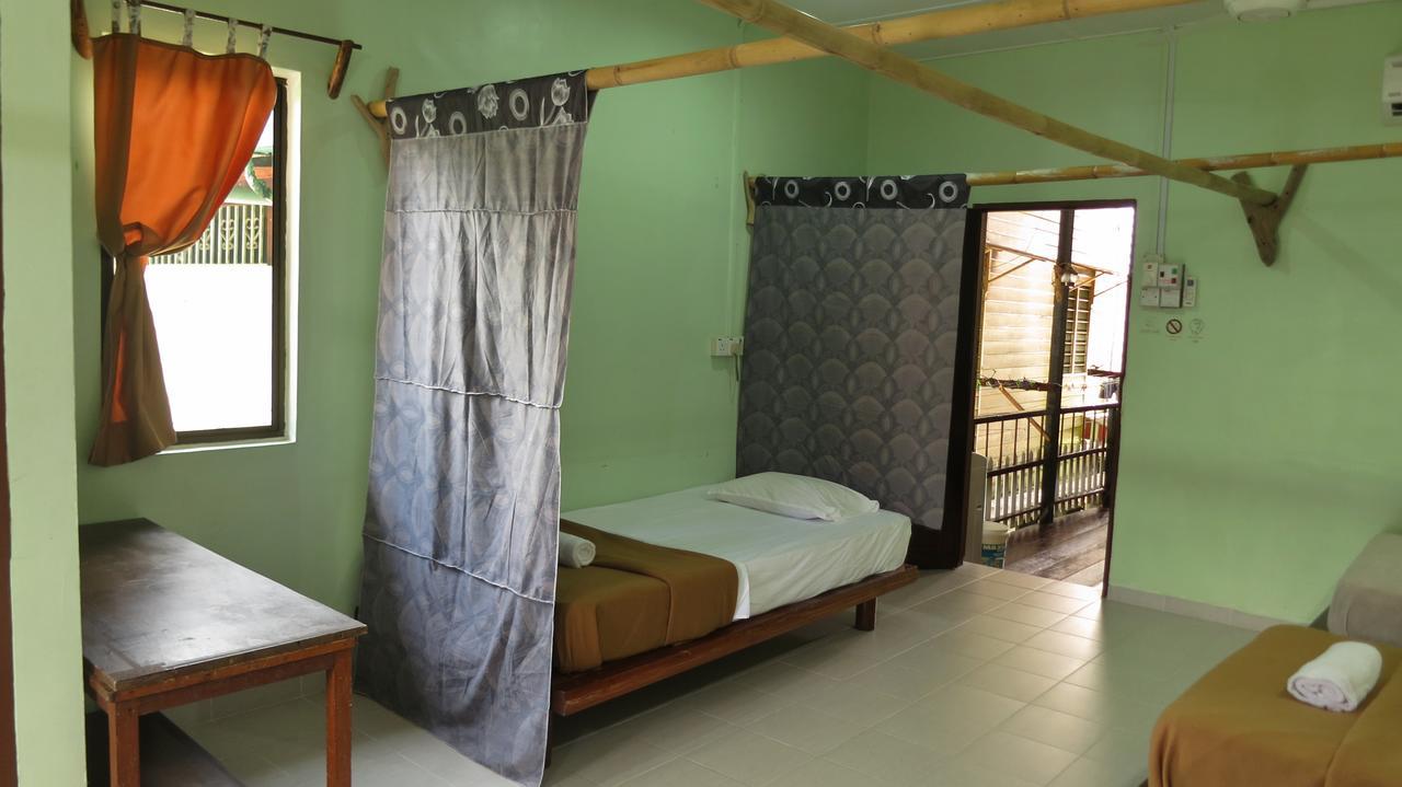 Pangkor Guesthouse Spk Kampong Sungai Udang Екстер'єр фото